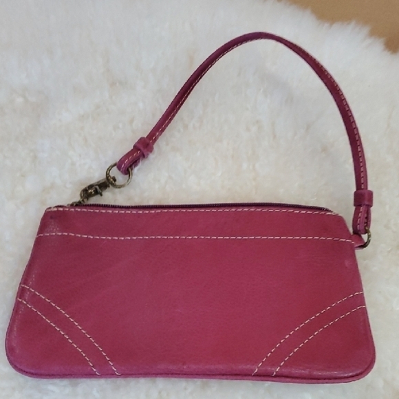 Red Leather Wristlet 4 X 7 Bag - Picture 8 of 9